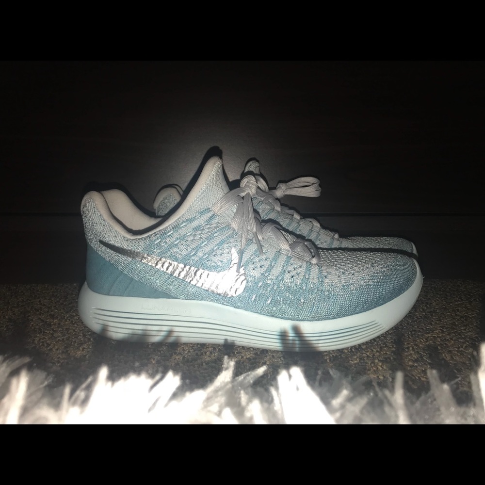 NIKE Lunarepic Flyknit 2